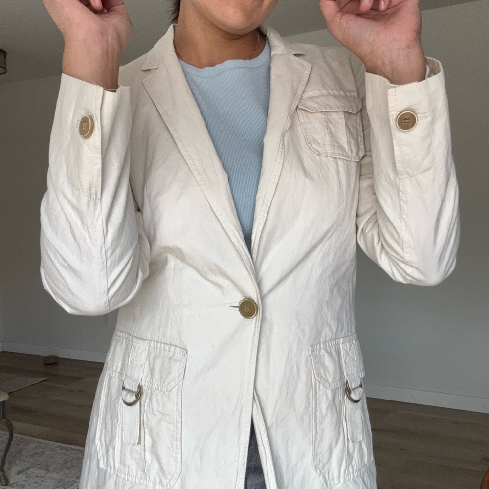 Banana Republic Women’s Cream Single-Button Blazer Jacket